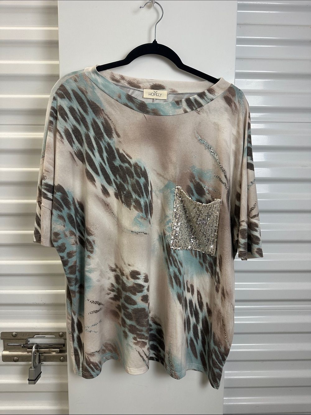 HOPELY Sequin Pocket Animal Print Short Sleeve Top - Blue Beige